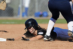 softball dive